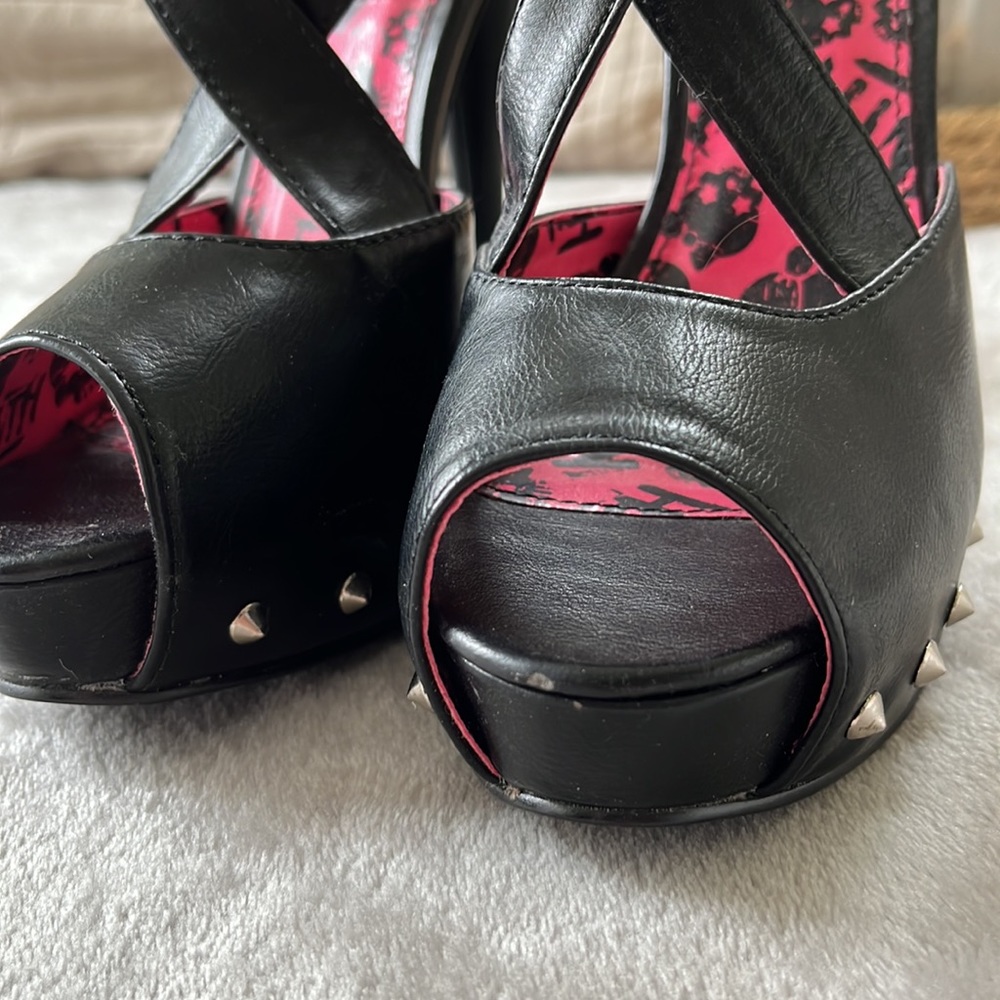 Abbey Dawn Avril Lavigne studded heels 8US women - Picture 6 of 9